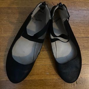 Monkey FEET Black Ballet Flats